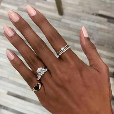 Ring Concierge Golden Heart Signet Pinky Ring Review